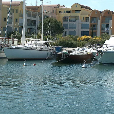 Port Hotel